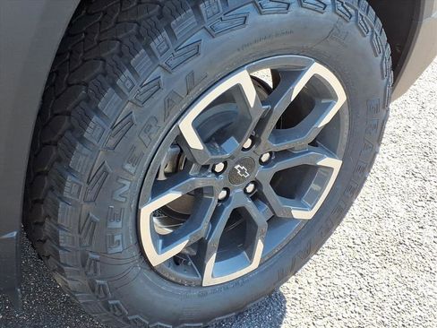 New 2026 Chevrolet Equinox ACTIV w/ Convenience Package III image 22