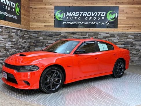 Used 2022 Dodge Charger R/T w/ Plus Group RWD image 4