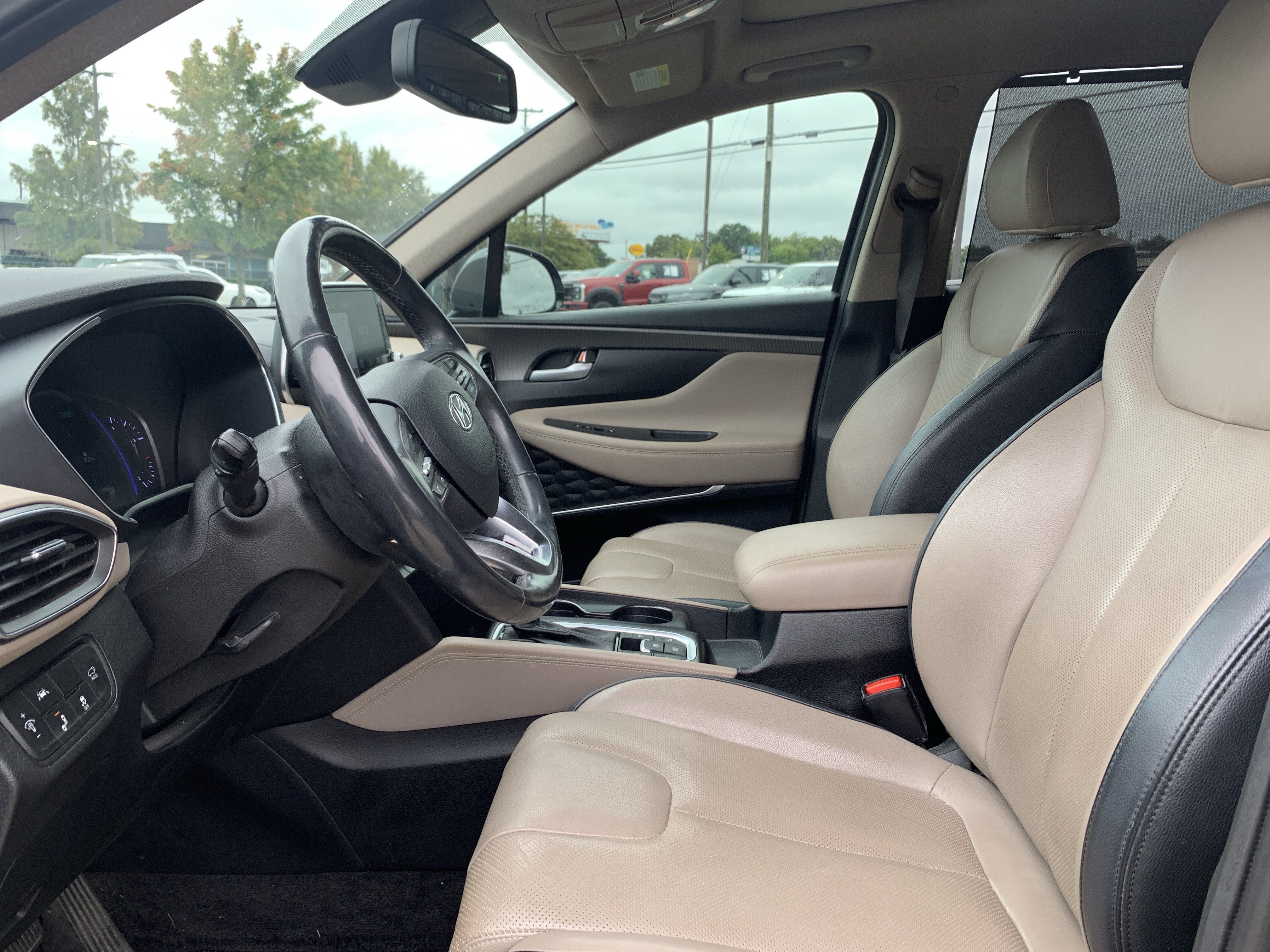 Used 2019 Hyundai Santa Fe FWD image 16