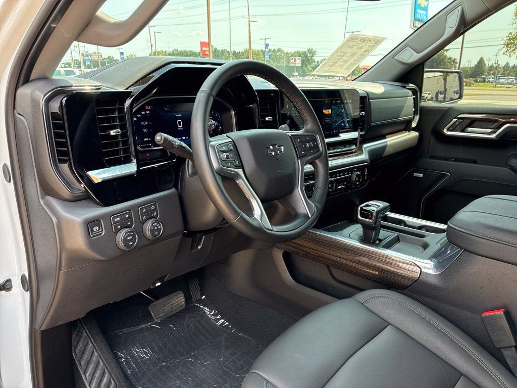 Used 2026 Chevrolet Silverado 1500 LT Trail Boss w/ LT Trail Boss Premium Package AWD/4WD image 20