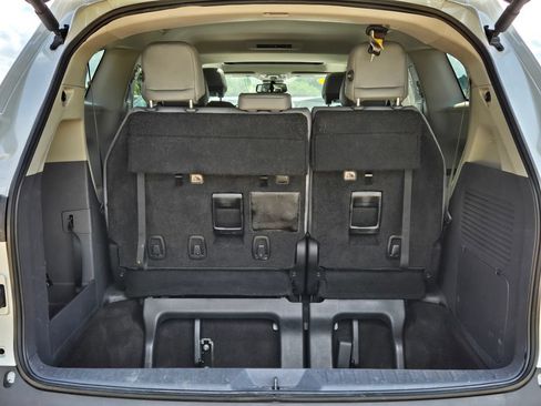 Used 2023 Toyota Sienna XLE FWD image 10