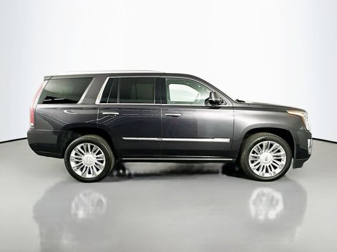 Used 2017 Cadillac Escalade Platinum AWD/4WD image 10