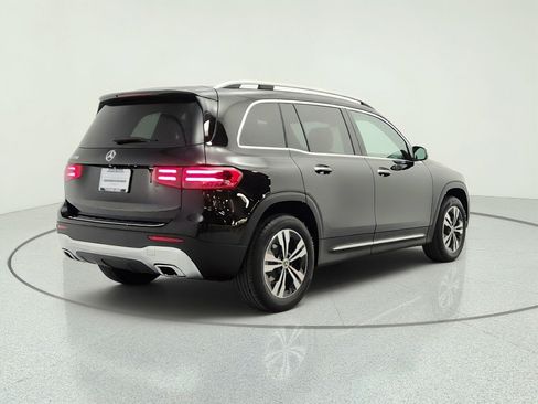 Used 2026 Mercedes-Benz GLB 250 image 5