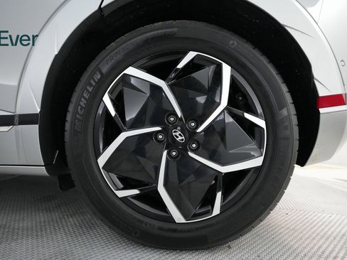 Used 2024 Hyundai Ioniq 5 Limited image 17