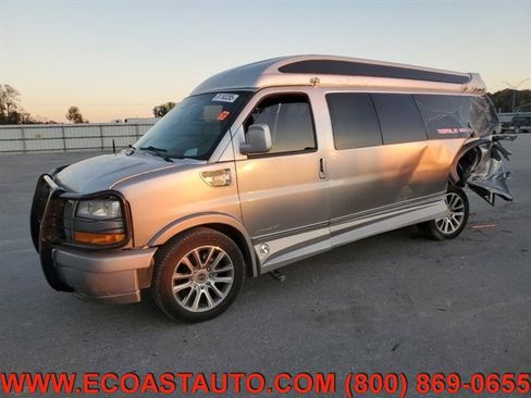 Used 2025 GMC Savana 2500 Extended w/ Driver Convenience Package image 1