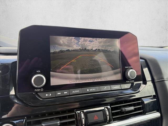 Used 2024 Nissan Pathfinder SV FWD image 18