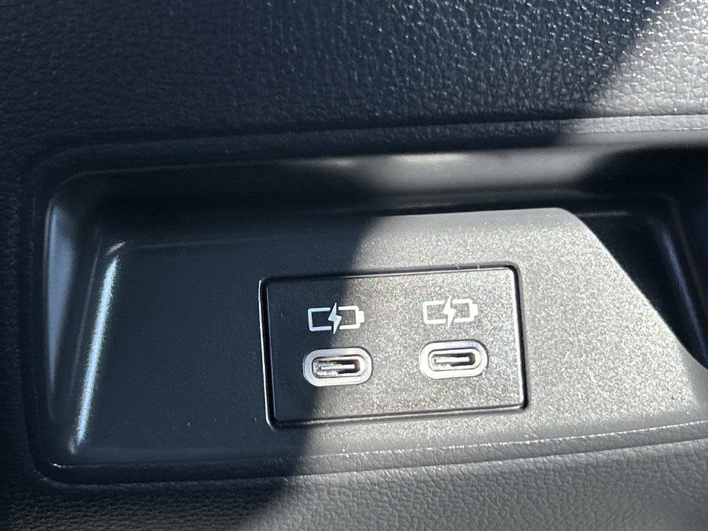 Used 2024 Toyota Corolla SE FWD image 18