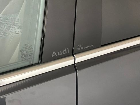Certified 2025 Audi Q5 Premium w/ Convenience Package image 28