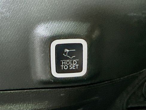 Used 2022 Jeep Grand Cherokee Limited 4xe image 32