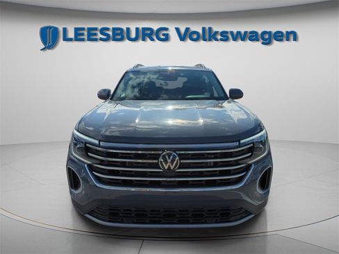 New 2026 Volkswagen Atlas SE image 2