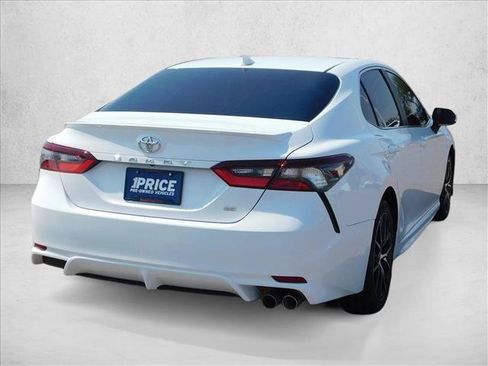 Used 2023 Toyota Camry SE FWD image 9