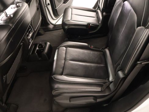 Used 2021 Jeep Grand Cherokee L Limited AWD/4WD image 13