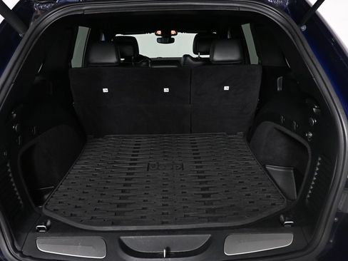 Used 2018 Jeep Grand Cherokee Limited RWD image 28