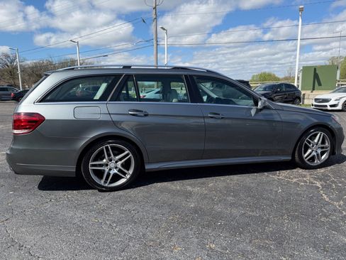 Used 2016 Mercedes-Benz E 350 4MATIC Wagon w/ Premium Package image 10