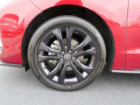 Used 2023 Toyota Sienna XSE image 14