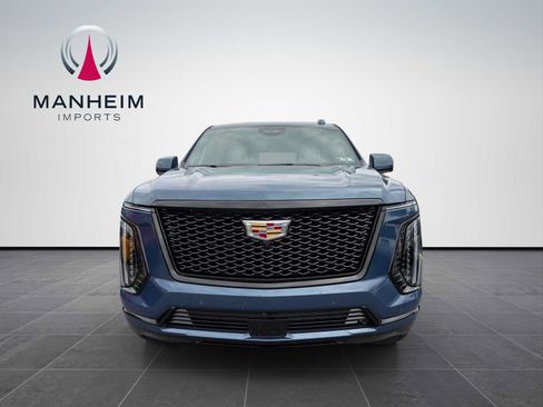 Used 2026 Cadillac Escalade Platinum Sport AWD/4WD image 1
