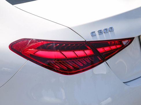 Used 2023 Mercedes-Benz C 300 4MATIC Sedan image 8