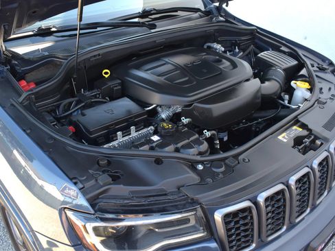 Used 2021 Jeep Grand Cherokee Limited w/ Quick Order Package 2GK 80th AWD/4WD image 34