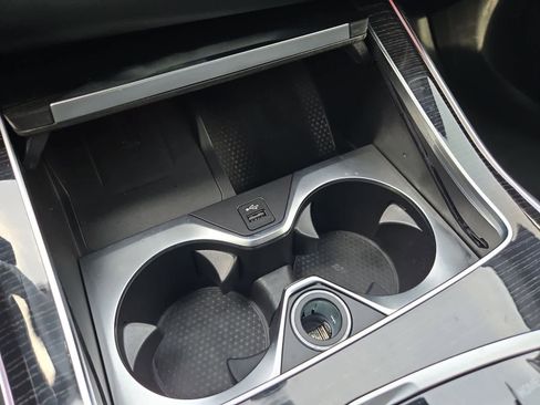 Used 2024 BMW X7 xDrive40i w/ M Sport Package image 31