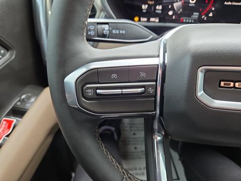 New 2026 GMC Canyon Denali AWD/4WD image 18