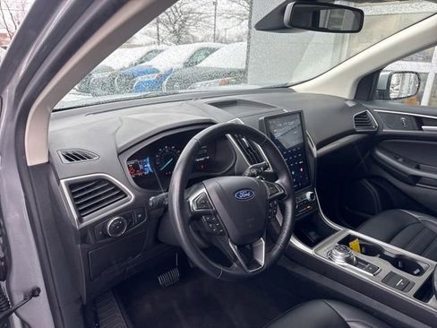Used 2024 Ford Edge SEL image 9