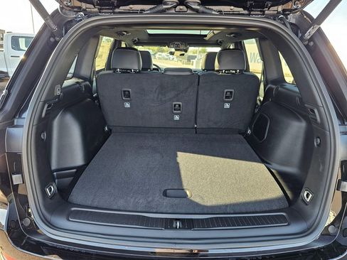 New 2025 Jeep Grand Cherokee L Limited w/ Black Appearance Package image 28