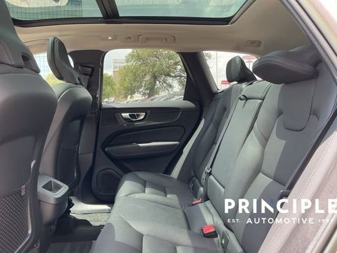 Certified 2023 Volvo XC60 B5 Plus w/ Protection Package Premier FWD image 32
