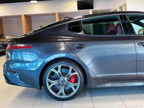 Used 2021 Kia Stinger GT2 image 17