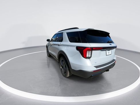New 2026 Ford Explorer ST-Line w/ ST-Line Street Pack RWD image 6