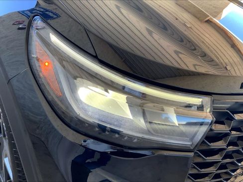 Certified 2025 Ford Explorer ST image 26