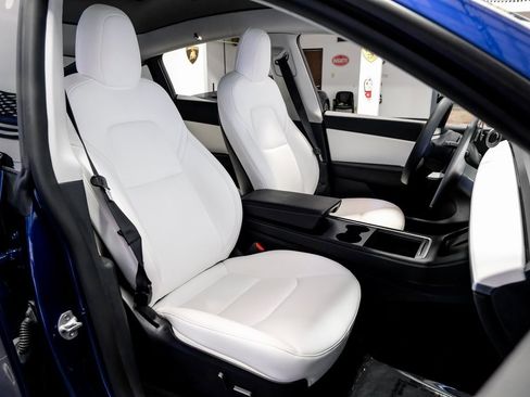 Used 2021 Tesla Model Y Performance image 34