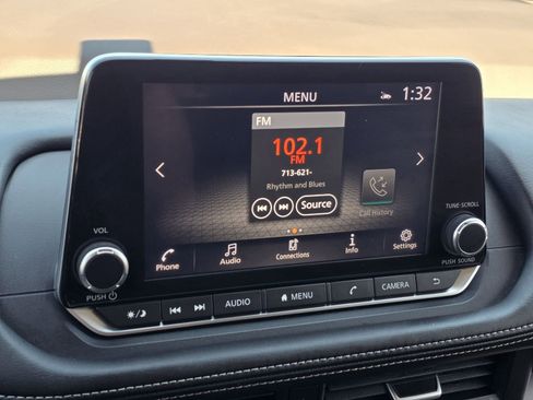 Used 2023 Nissan Rogue SV image 19