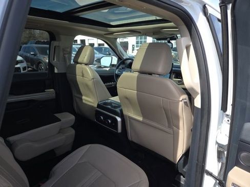 Used 2023 Ford Expedition Max Limited image 16