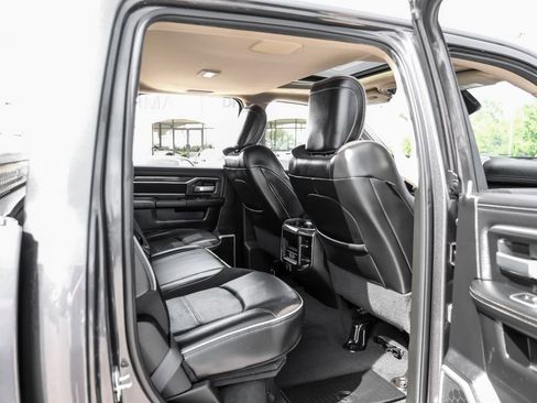 Used 2020 RAM 3500 Laramie AWD/4WD image 45