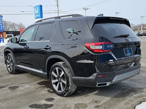 Used 2023 Honda Pilot Elite image 6