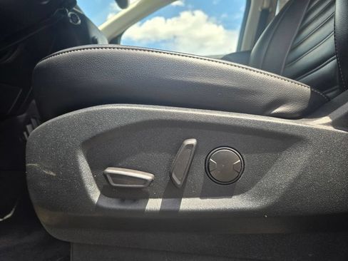 Used 2020 Ford Edge SEL AWD/4WD image 12
