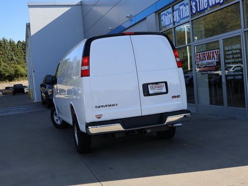 New 2025 Chevrolet Express 3500 Extended w/ Driver Convenience Package RWD image 28