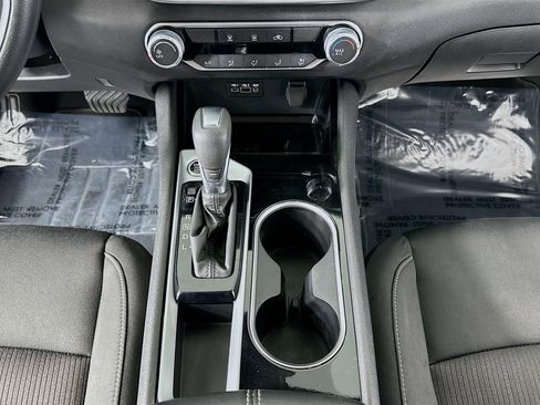 Used 2024 Nissan Altima 2.5 SV image 16