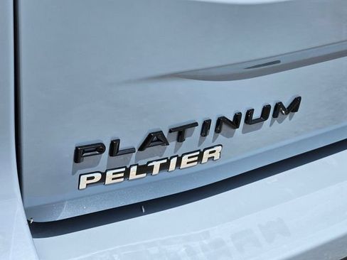 New 2027 Ford Expedition Platinum w/ Stealth Performance Package AWD/4WD image 5