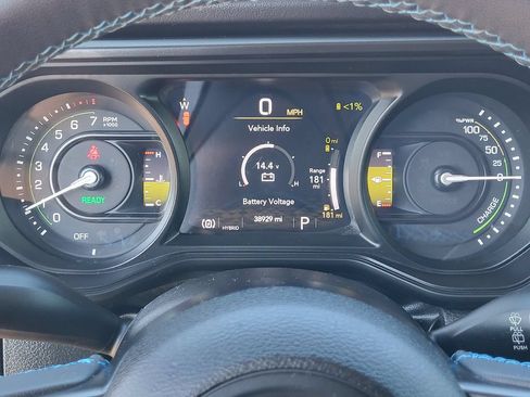 Used 2024 Jeep Wrangler Unlimited Rubicon 4xe AWD/4WD image 16