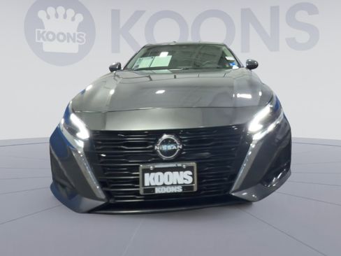 Used 2023 Nissan Altima 2.5 SV image 4