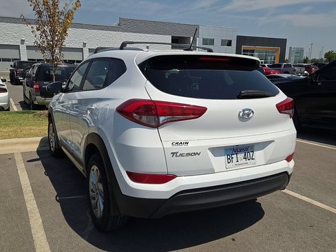 Used 2016 Hyundai Tucson SE w/ Option Group 02 FWD image 2