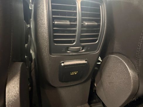 Used 2019 Ford Escape Titanium AWD/4WD image 26