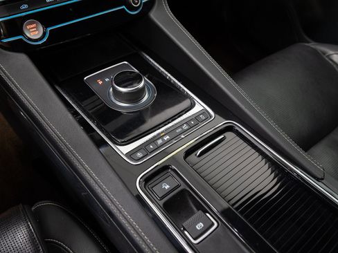 Used 2020 Jaguar F-PACE S AWD/4WD image 20