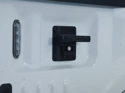 Used 2018 Ford F150 Lariat AWD/4WD image 14