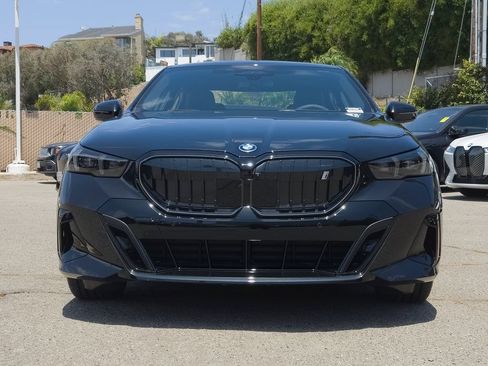 New 2027 BMW i5 eDrive40 w/ M Sport Package RWD image 2