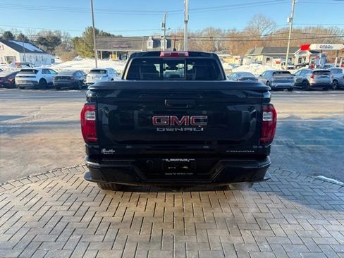 Used 2023 GMC Canyon Denali image 11