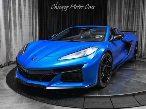 Used 2026 Chevrolet Corvette Z06 RWD image 2