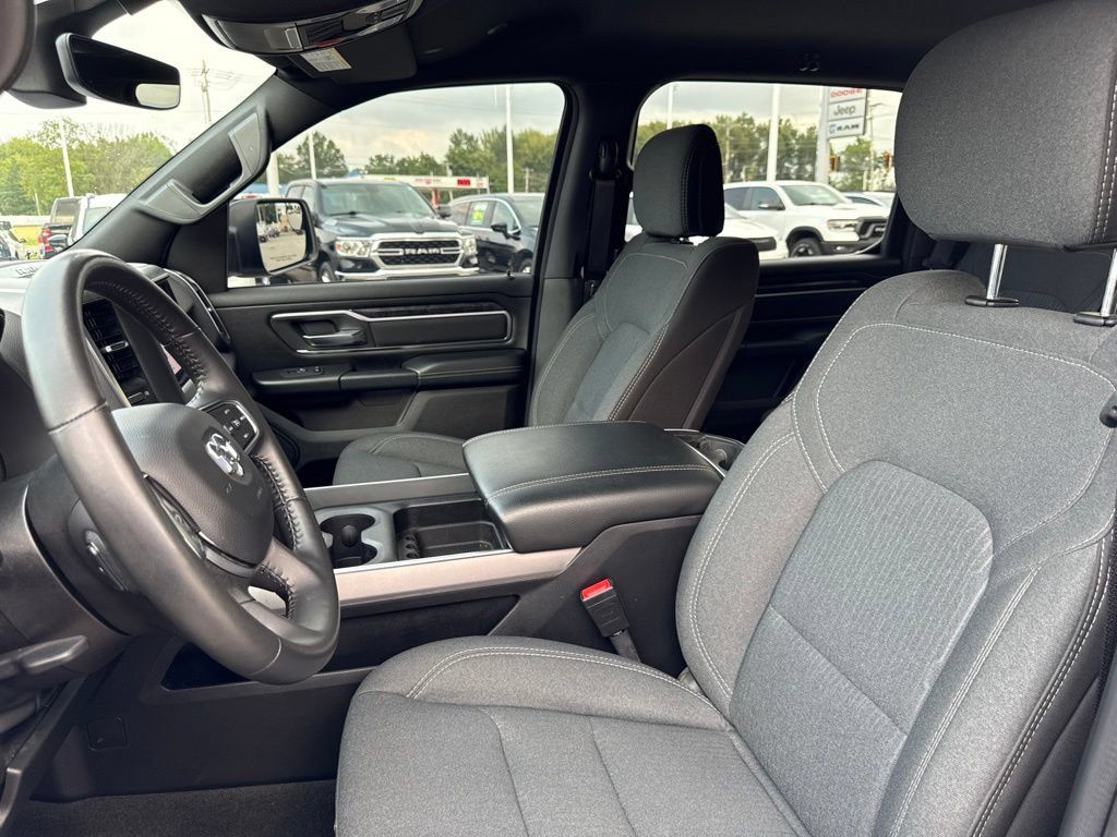Used 2024 RAM 1500 Big Horn AWD/4WD image 40