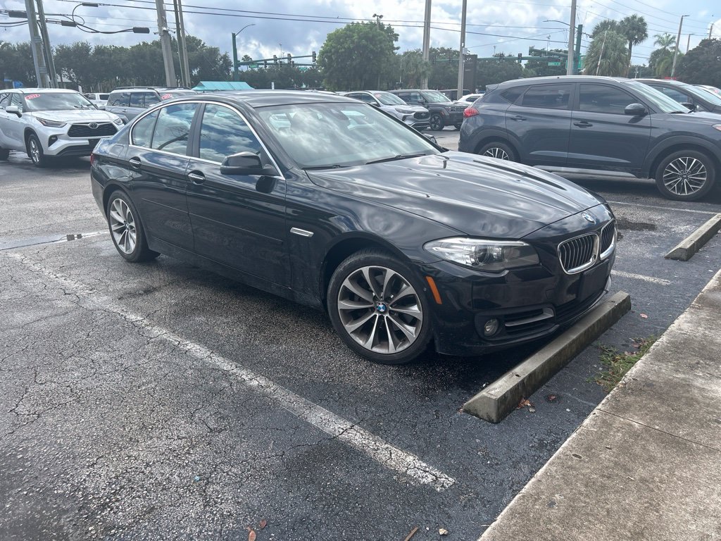 Used 2016 BMW 528i xDrive Sedan AWD/4WD image 3